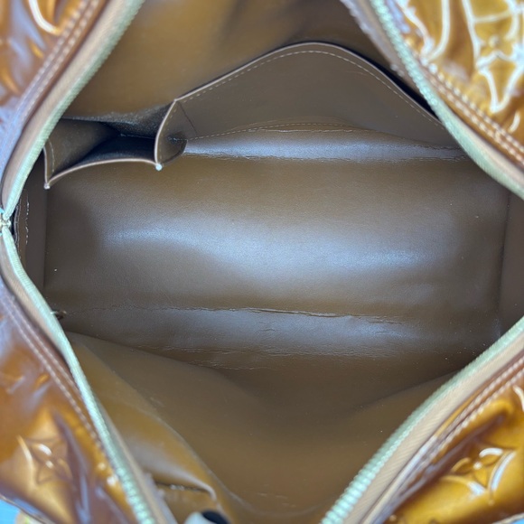 Louis Vuitton Monogram Vernis Handbag - Picture 9 of 15